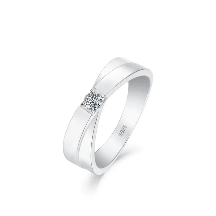 0.20 Carats VVS1 Moissanite Diamond Ring