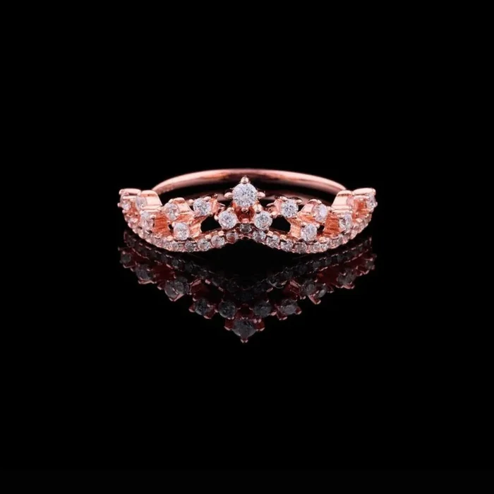 0.35 TCW Rose Gold Tiara-Inspired Moissanite Diamond Crown Ring Elegant Round Brilliant Cut Band for Royal-Inspired Fine Jewelry