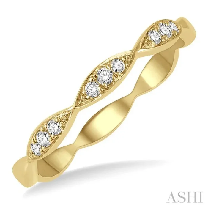 1/10 Ctw Marquise Lattice Round Cut Diamond Stackable Band in 14K Yellow Gold