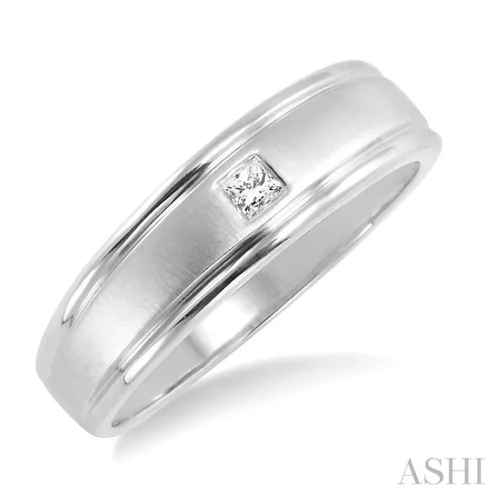 1/20 Ctw Princess Cut Diamond Men’s Ring in 14K White Gold