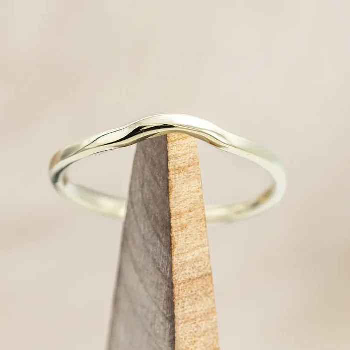 14K GOLD CONTOUR SOLID METAL STACKING BAND
