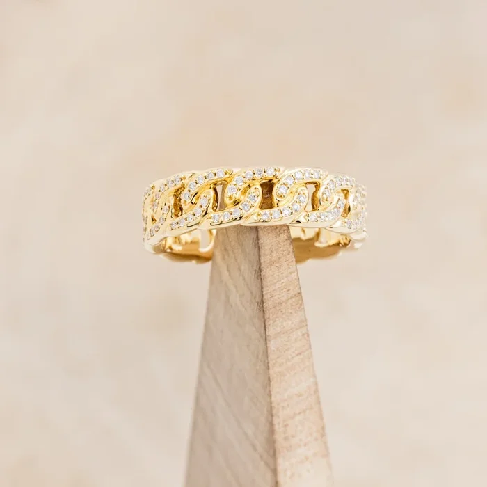14K GOLD STACKABLE LINK RING WITH DIAMOND ACCENTS