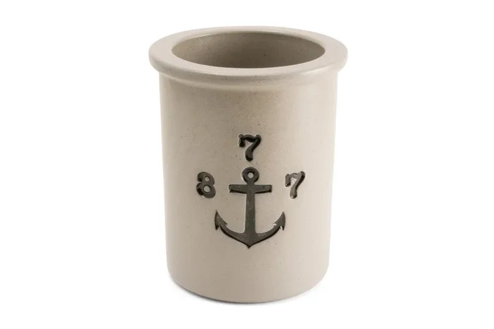 #188 – 877 Anchor stoneware vessel