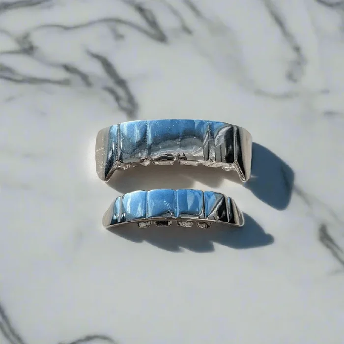 18k Gold One Piece Fang Grillz