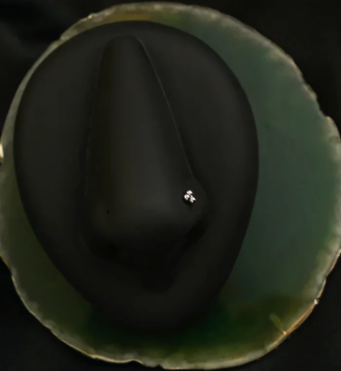 18kt White Gold Trinity Ball Threadless Titanium Nose Screw