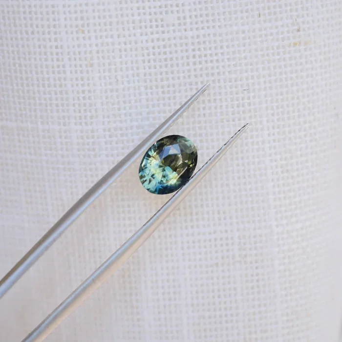 2.00 ctw Oval Bi-color Blue Green Yellow Sapphire