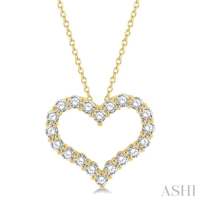 2 Ctw Heart Shape Round Cut Diamond Pendant With Chain in 14K Yellow Gold