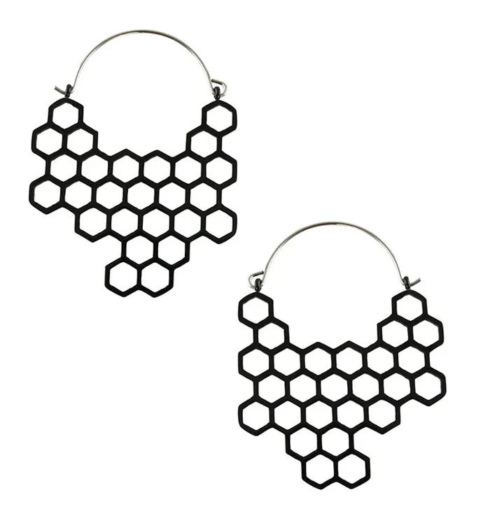 20G Black Honeycomb Hangers – Earrings