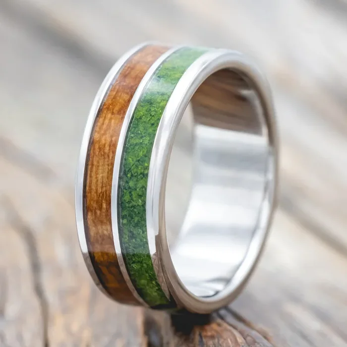 “DYAD” – MOSS & WHISKEY BARREL OAK WEDDING BAND