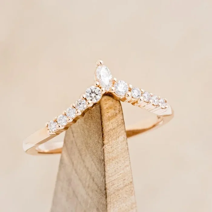“SAGE” – 14K GOLD TRACER WITH DIAMOND ACCENTS