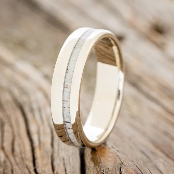 “VERTIGO” – ANTLER WEDDING RING FEATURING A 14K GOLD BAND