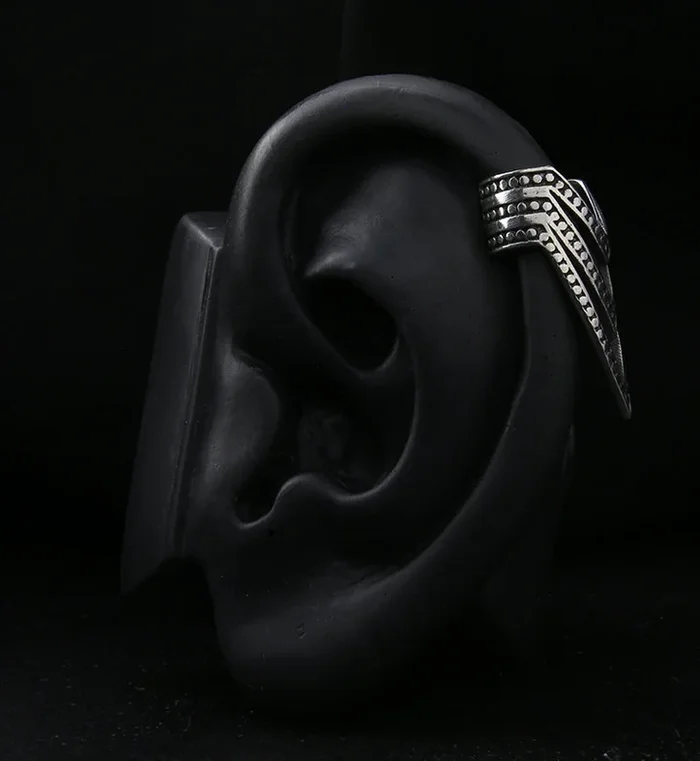 Arrow White Brass Ear Cuff