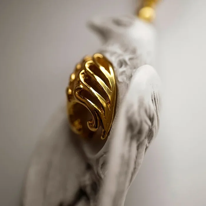 Avis Aeterna pendant – white