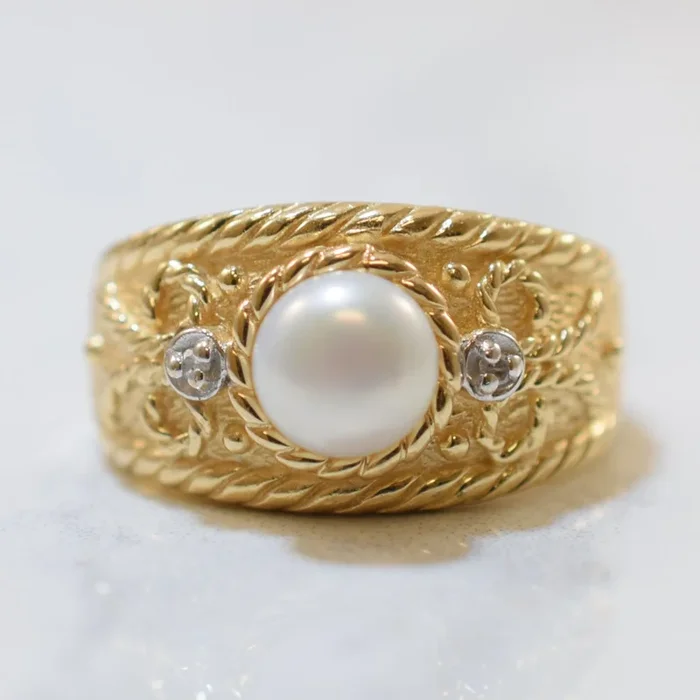 Button Pearl & Diamond Tapered Ring | 0.60ct, 0.01ctw | SZ 6.75 |