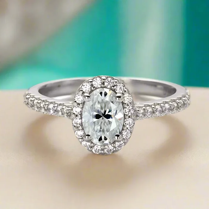 Classic 1.00 ct Oval Halo Diamond OptionEngagement Ring