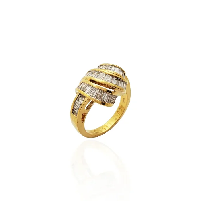 Curvy Baguette Diamond Cocktail Ring 18K
