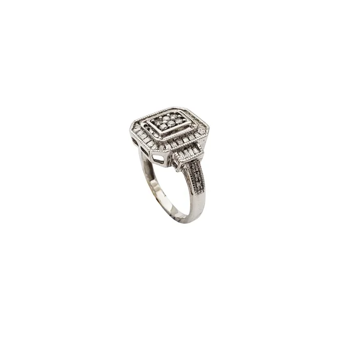 Diamond Cushion Shape Engagement Ring (10K)