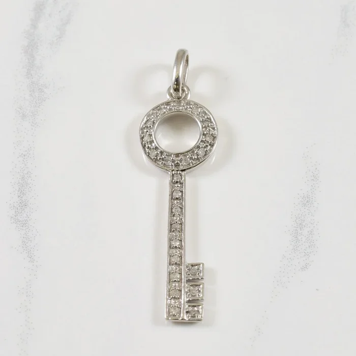 Diamond Key Pendant | 0.08ctw |