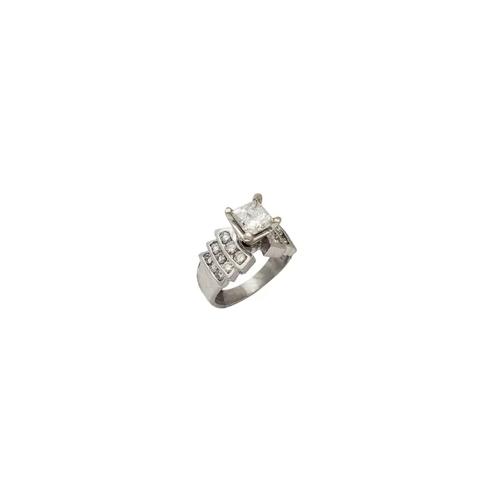 Diamond Princess-Cut Engagement Ring (Platinum)