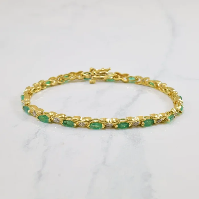 Emerald & Diamond Bracelet | 1.44ctw, 0.09ctw | 7″ |