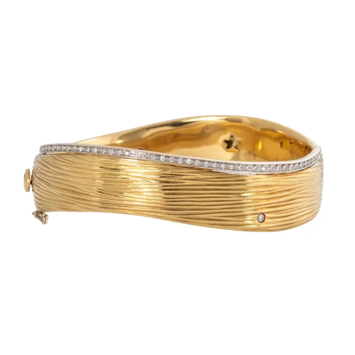 Estate Roberto Coin Diamond 18K Gold Elephant Skin Bangle