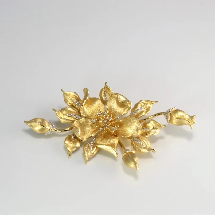 Floral Design Diamond Large Pendant | 0.35 ctw |