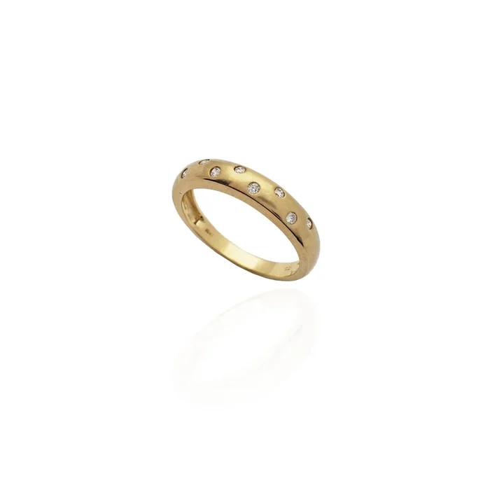 Gypsy Setting Diamond Band (10K)