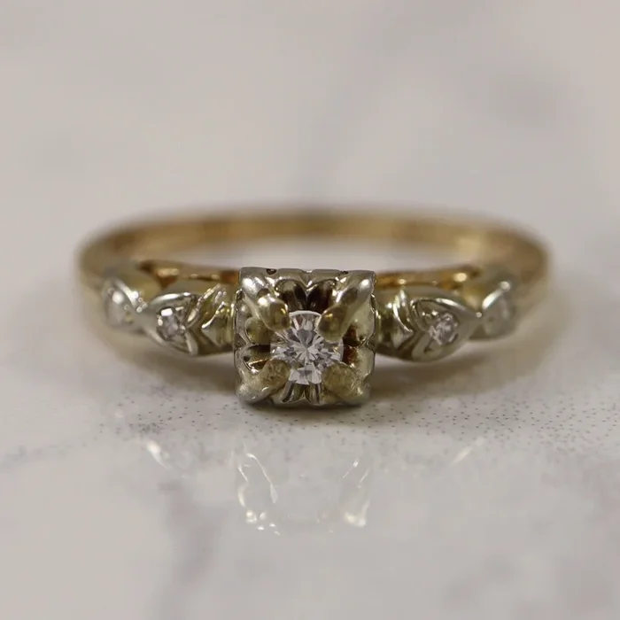 Heart Detail Diamond Retro Ring | 0.10ctw | SZ 6 |