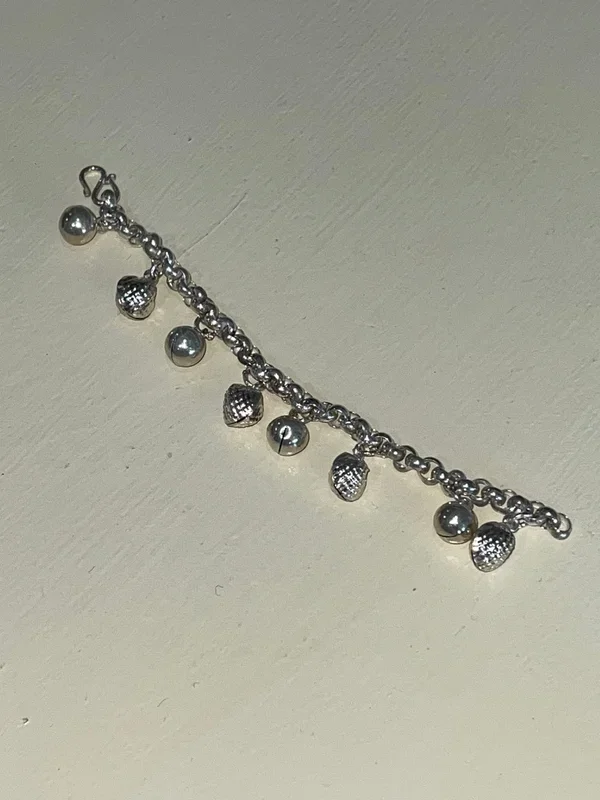 Jingle Shell Vintage Bracelet