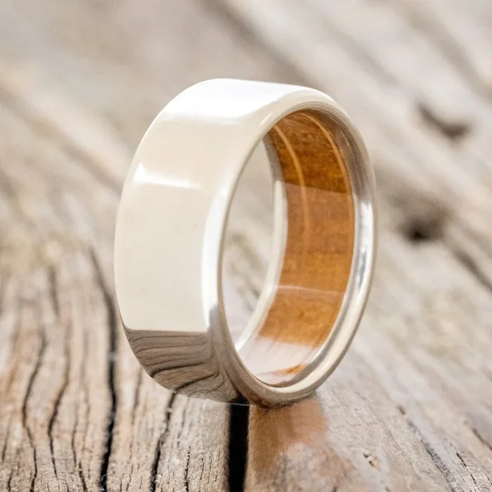 LINED WEDDING BAND WITH A CUSTOM FINISH
