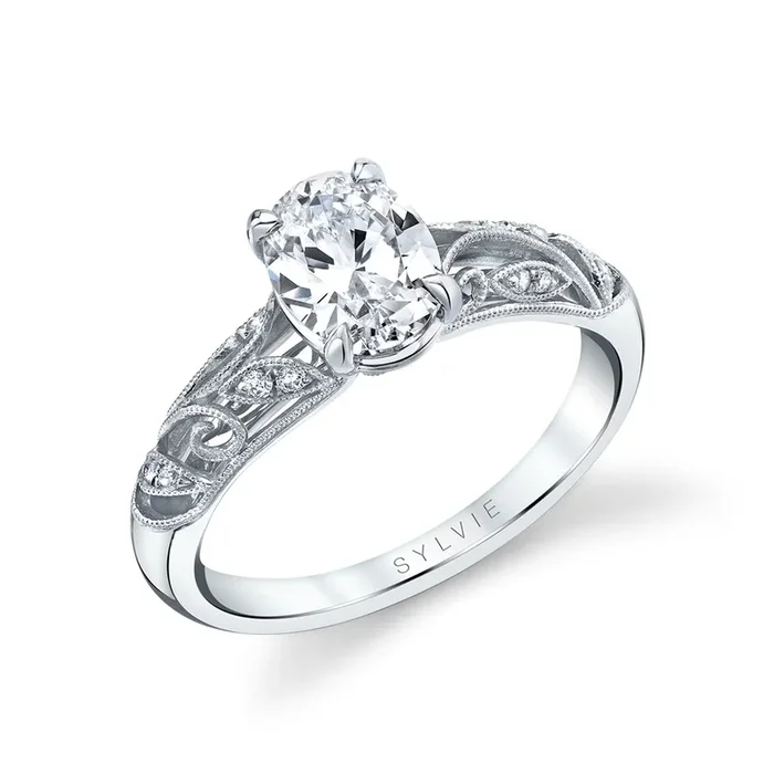 Oval Cut Vintage Engagement Ring – Roial