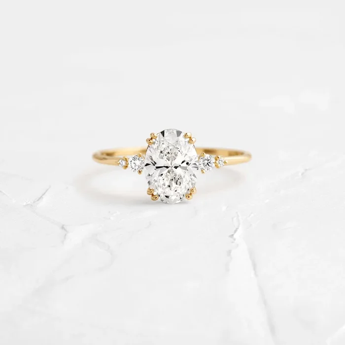 Pictorial Ring, Oval Cut