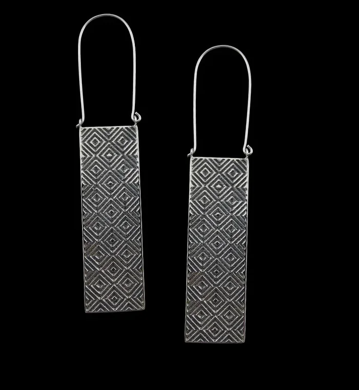 Silver Trellis Titanium Hangers – Earrings