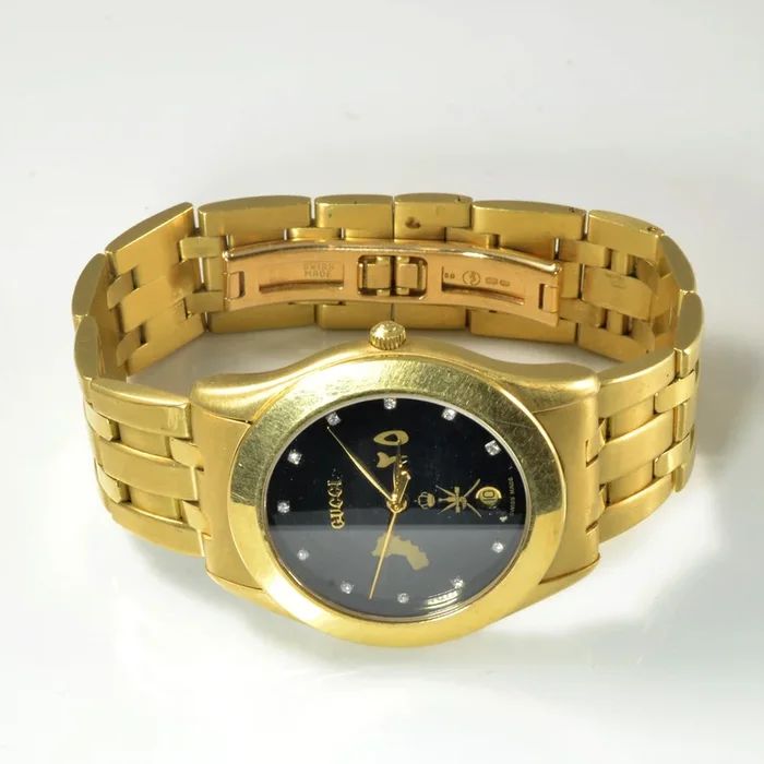 Solid 18K gold ‘Gucci’ Oman-detailed watch |