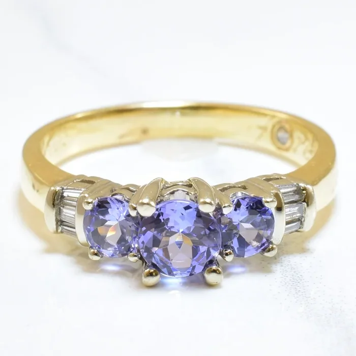 Tanzanite & Diamond Ring | 0.90ctw, 0.07ctw | SZ 8 |