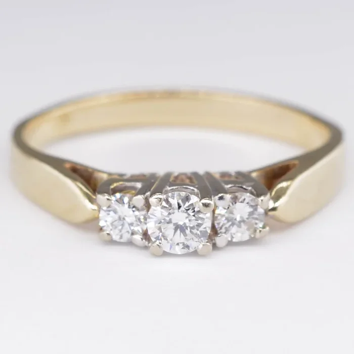 Three Stone Diamond Ring | 014ct | SZ 6.5 |