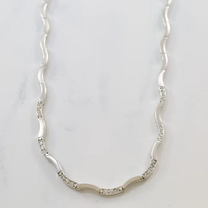 Wavy Diamond Necklace | 0.21ctw | 16″ |
