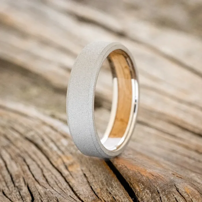 WHISKEY BARREL CHANNEL LINED RING WITH SANDBLASTED FINISH