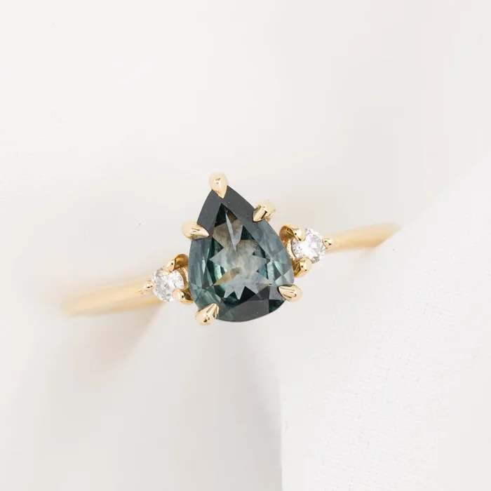 【一点物】エミリーリング ・0.97ct・加熱モンタナ産グリーンサファイア・K14YG