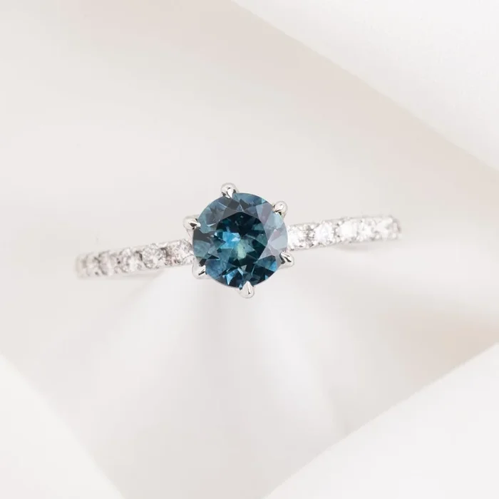 【一点物】マリアリュックスリング ・0.98ct・加熱モンタナ産ティールブルーサファイア・K14WG
